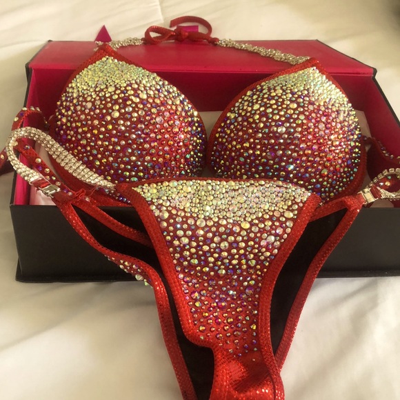 Competition Bikini Muscle Dazzle CPA/NPC - Picture 1 of 3